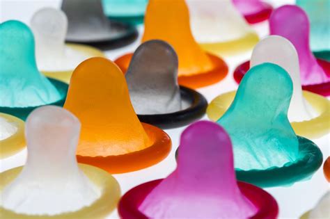 Blowjob ohne Kondom gegen Aufpreis Bordell Wien